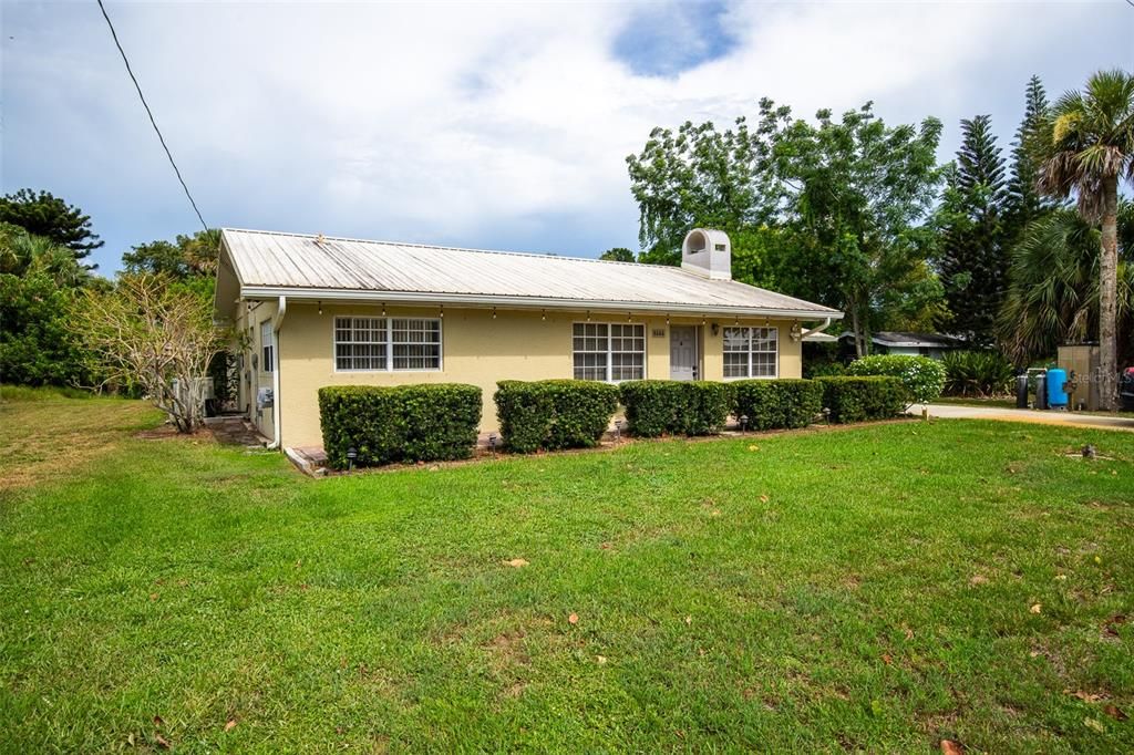 Recently Sold: $267,395 (2 beds, 2 baths, 1956 Square Feet)