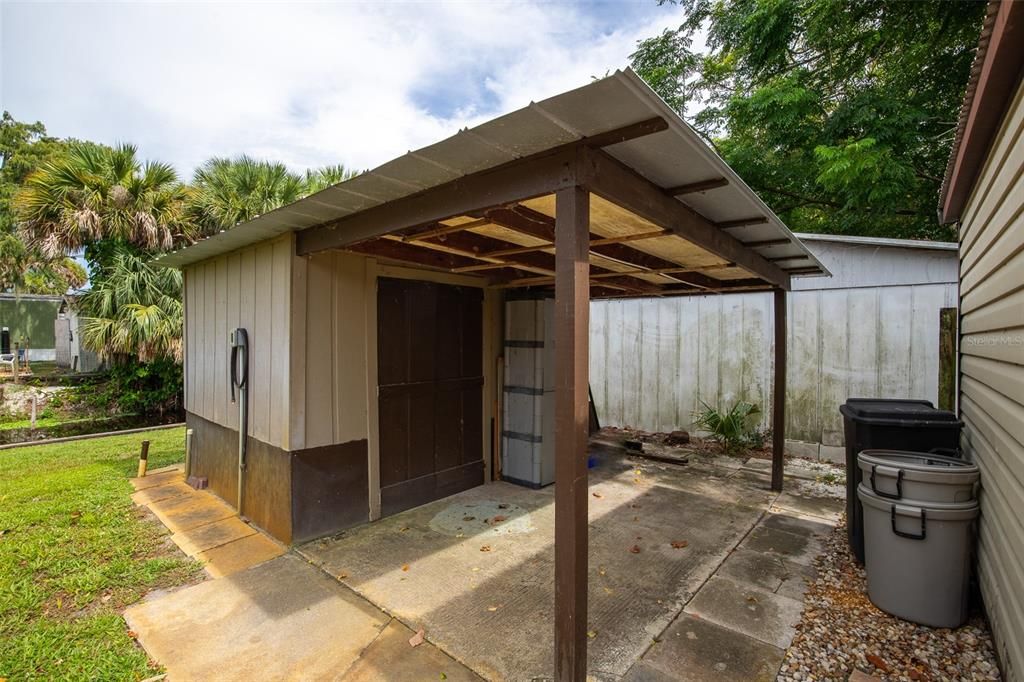 Recently Sold: $267,395 (2 beds, 2 baths, 1956 Square Feet)