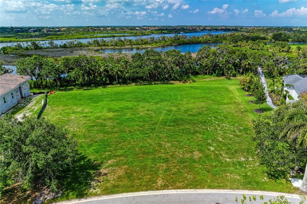 Active With Contract: $699,998 (0.63 acres)