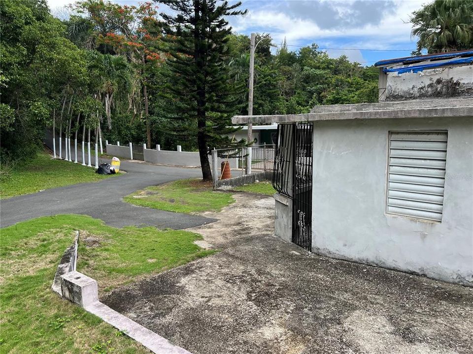 Vendido Recientemente: $34,900 (3 camas, 2 baños, 707 Pies cuadrados)