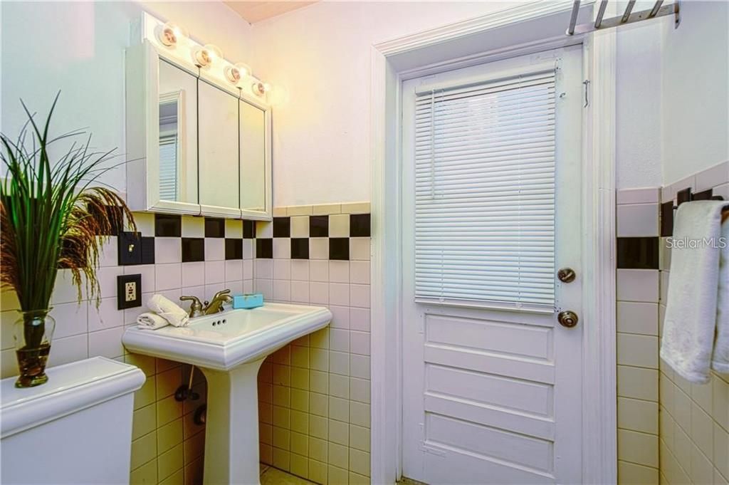 Недавно арендовано: $2,200 (1 спален, 1 ванн, 430 Квадратных фут)
