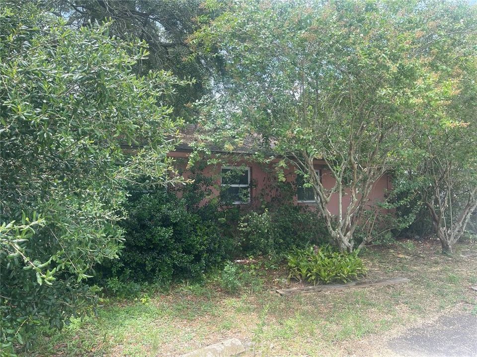 Vendido Recientemente: $425,000 (6 camas, 0 baños, 2650 Pies cuadrados)