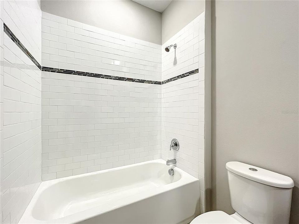 最近售出: $349,800 (3 贝兹, 2 浴室, 1543 平方英尺)