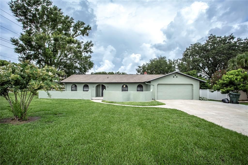Recently Sold: $319,900 (3 beds, 2 baths, 2183 Square Feet)
