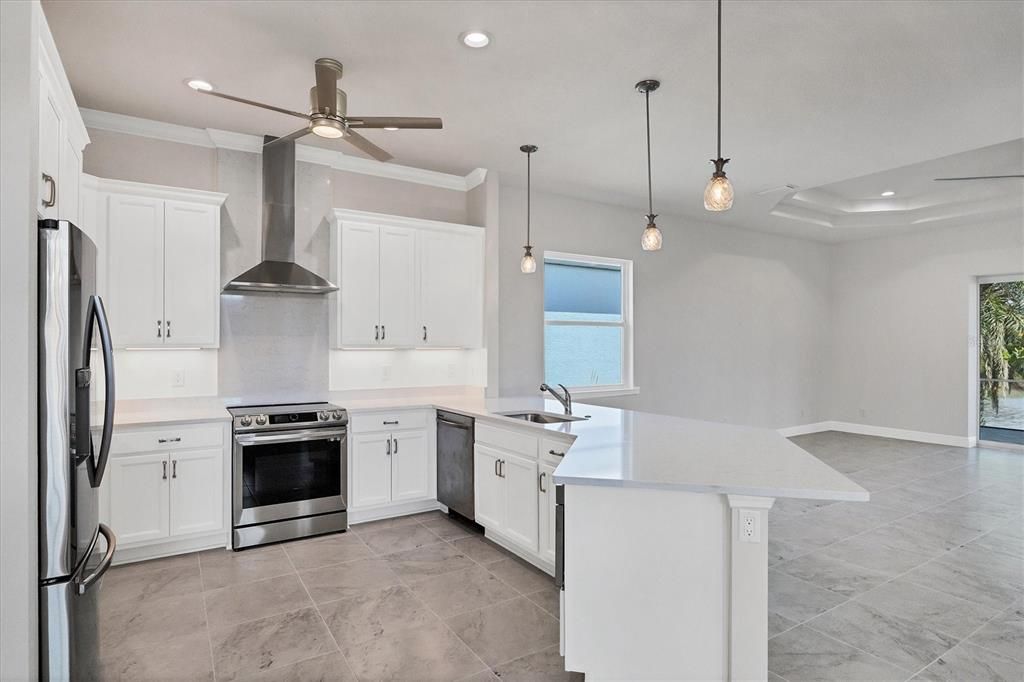 Active With Contract: $749,000 (3 beds, 3 baths, 2126 Square Feet)