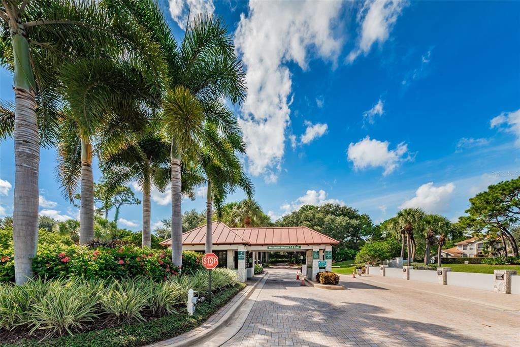 Recently Sold: $869,000 (3 beds, 2 baths, 2081 Square Feet)