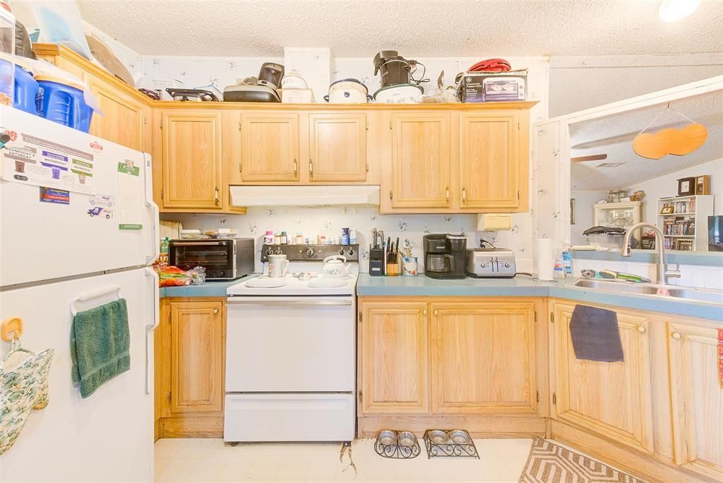 Recently Sold: $149,900 (3 beds, 2 baths, 1456 Square Feet)