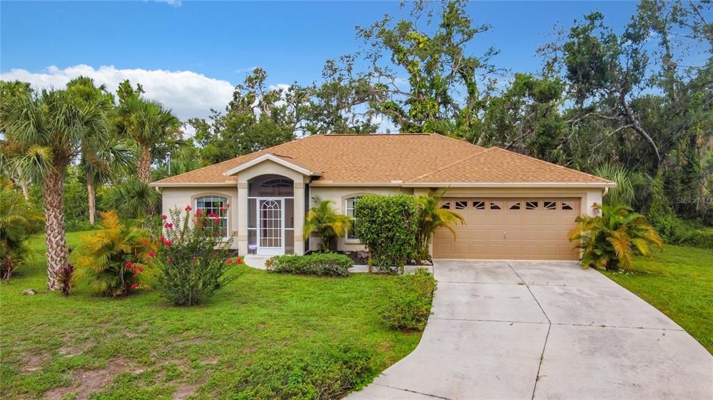 Recently Sold: $320,000 (3 beds, 2 baths, 1297 Square Feet)