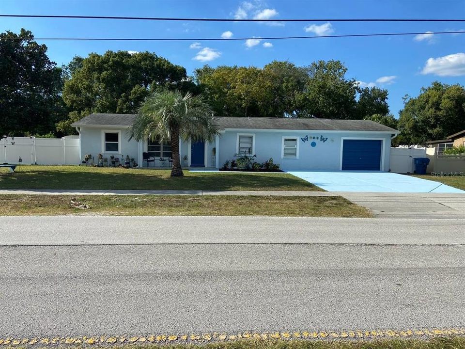 Recently Sold: $310,000 (4 beds, 2 baths, 1550 Square Feet)