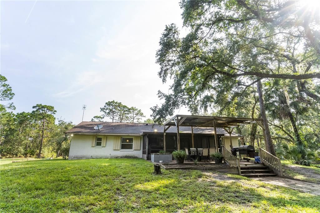 Recently Sold: $580,000 (3 beds, 2 baths, 1580 Square Feet)
