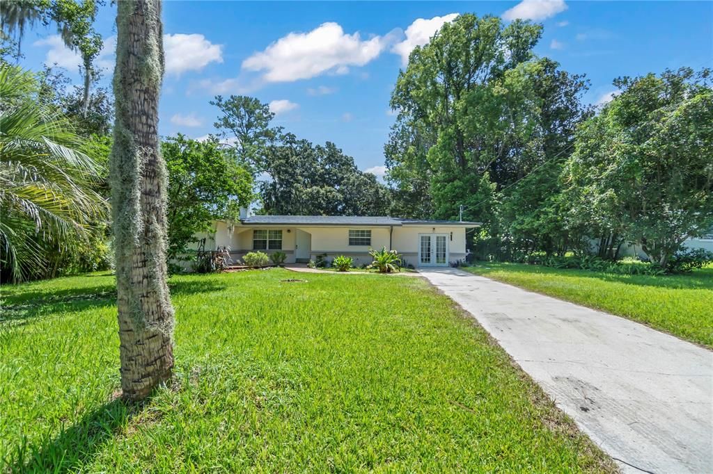 Recently Sold: $230,000 (3 beds, 2 baths, 1564 Square Feet)