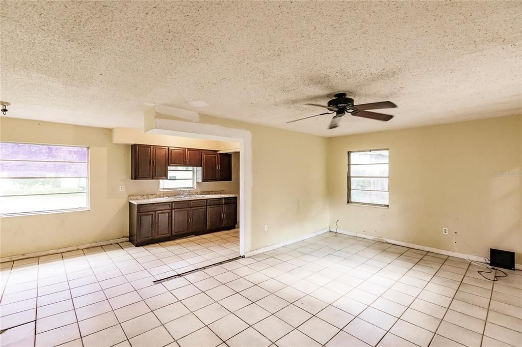 Recently Sold: $119,900 (3 beds, 1 baths, 1024 Square Feet)