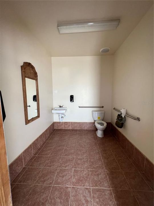 Very large bathroom