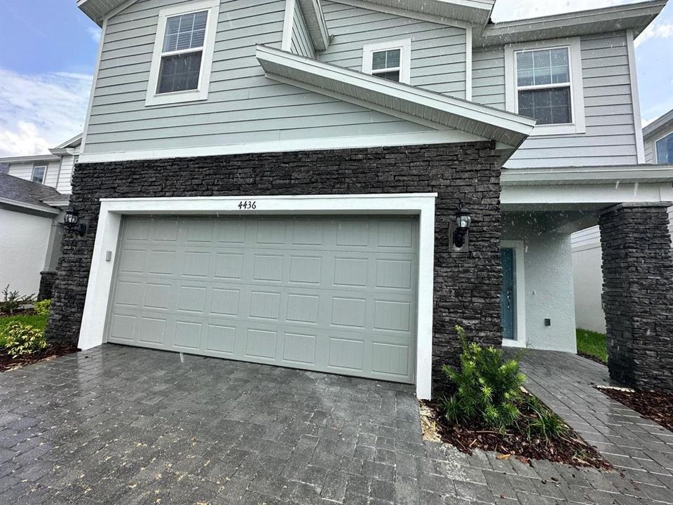 最近售出: $775,830 (7 贝兹, 5 浴室, 3281 平方英尺)