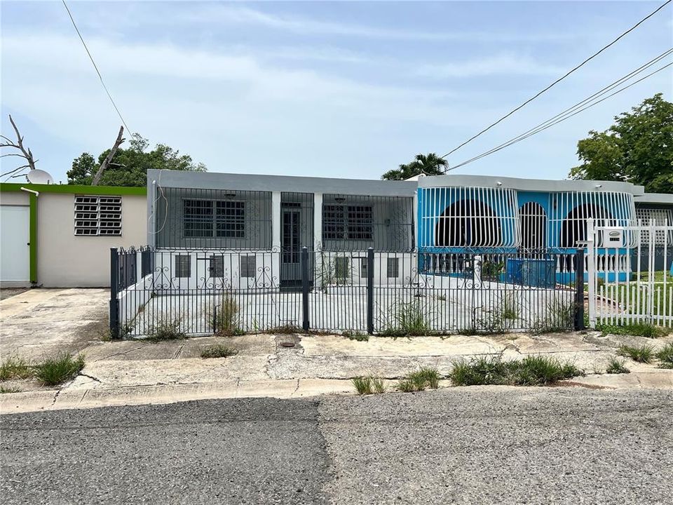 Recently Sold: $105,000 (2 beds, 1 baths, 900 Square Feet)