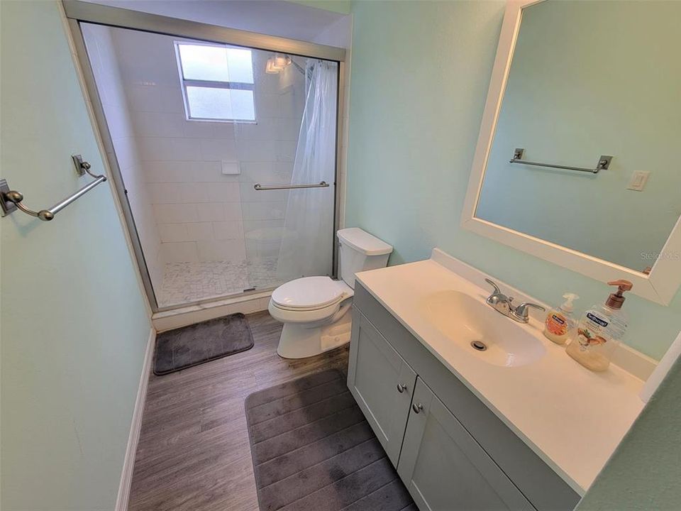 Недавно арендовано: $2,950 (2 спален, 1 ванн, 900 Квадратных фут)