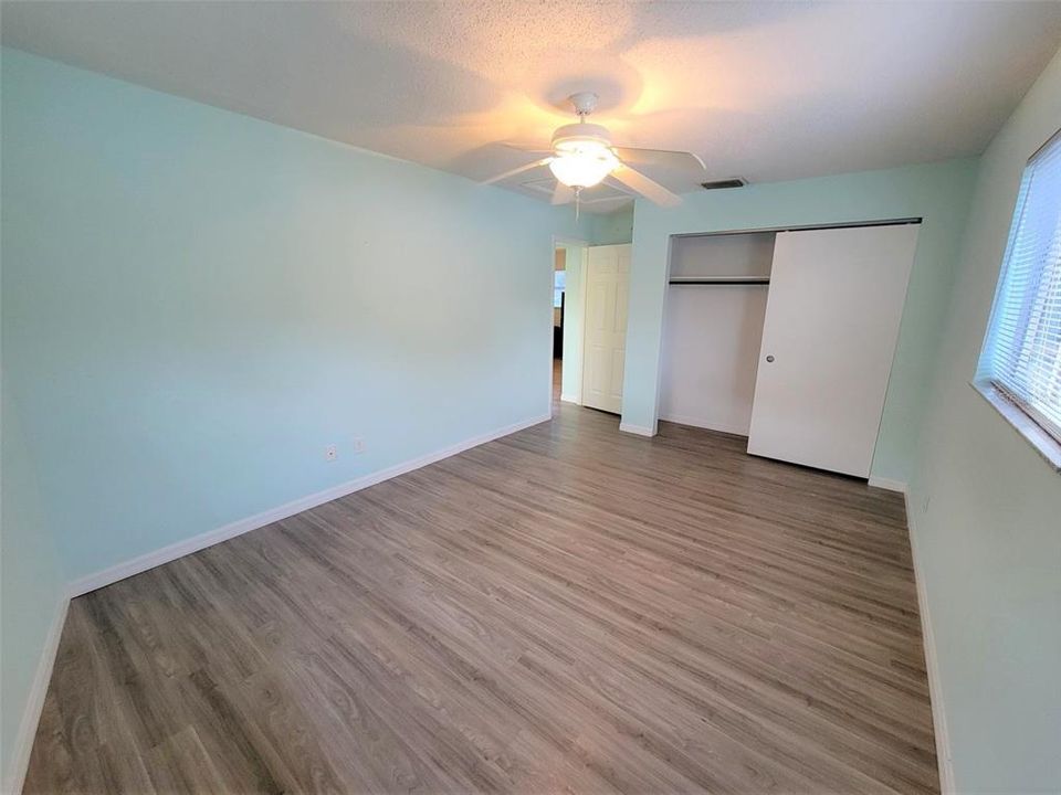 Recently Rented: $2,950 (2 beds, 1 baths, 900 Square Feet)