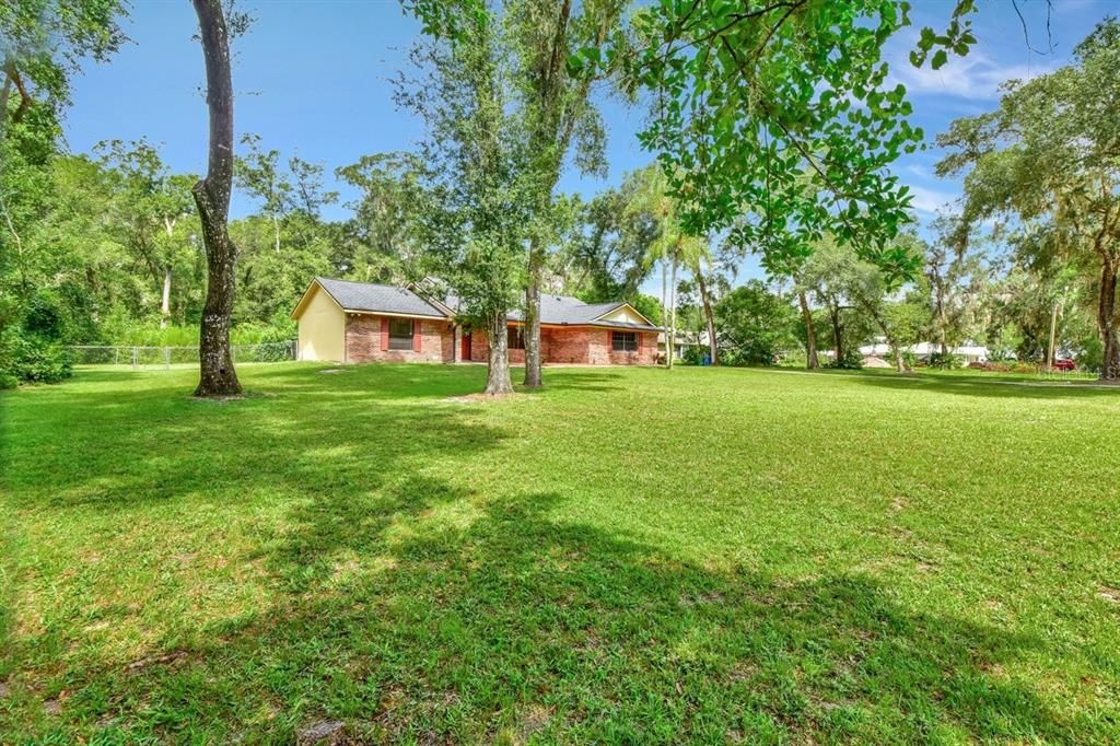 Recently Sold: $399,900 (3 beds, 2 baths, 1578 Square Feet)