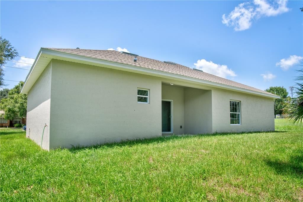 Recently Sold: $279,900 (3 beds, 2 baths, 1596 Square Feet)