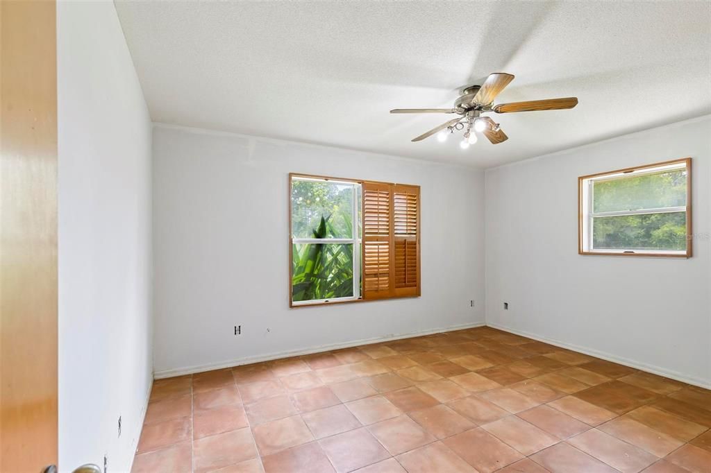 Recently Sold: $549,000 (2 beds, 2 baths, 1605 Square Feet)