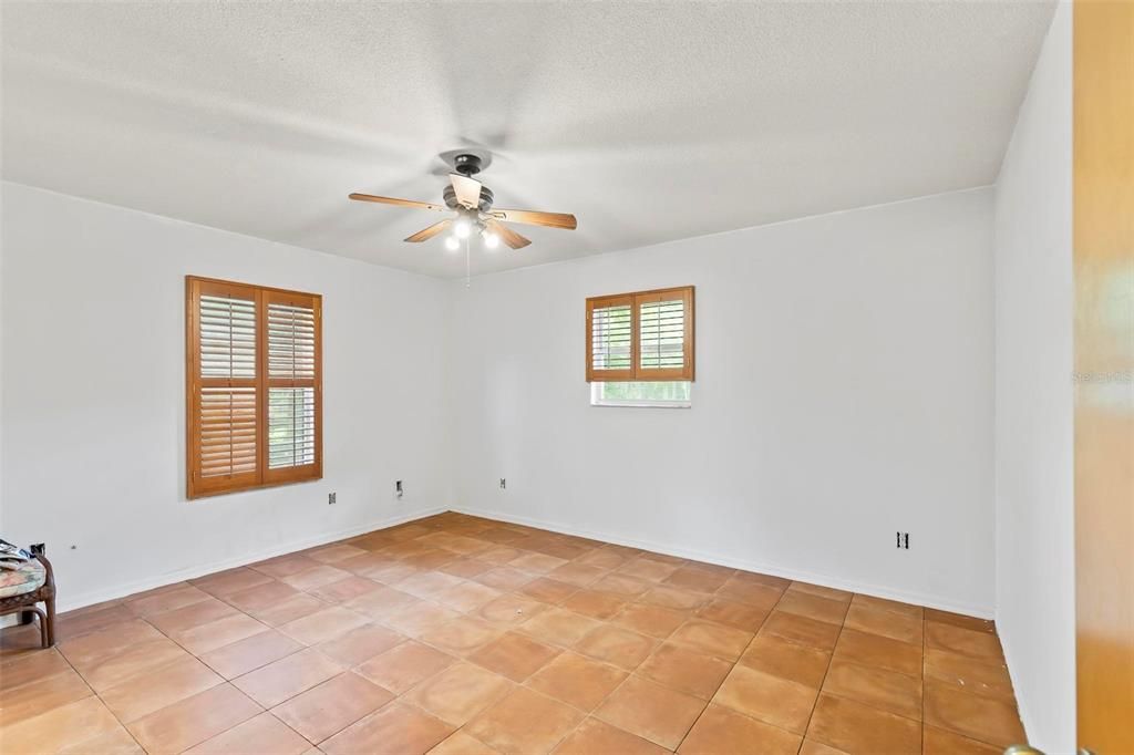 Recently Sold: $549,000 (2 beds, 2 baths, 1605 Square Feet)