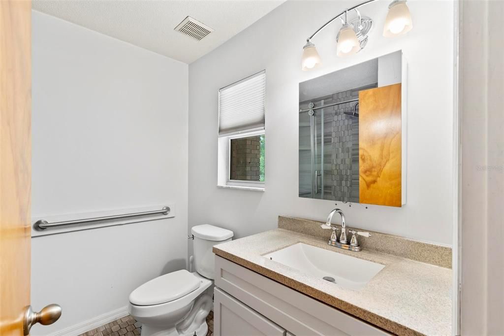 Recently Sold: $549,000 (2 beds, 2 baths, 1605 Square Feet)