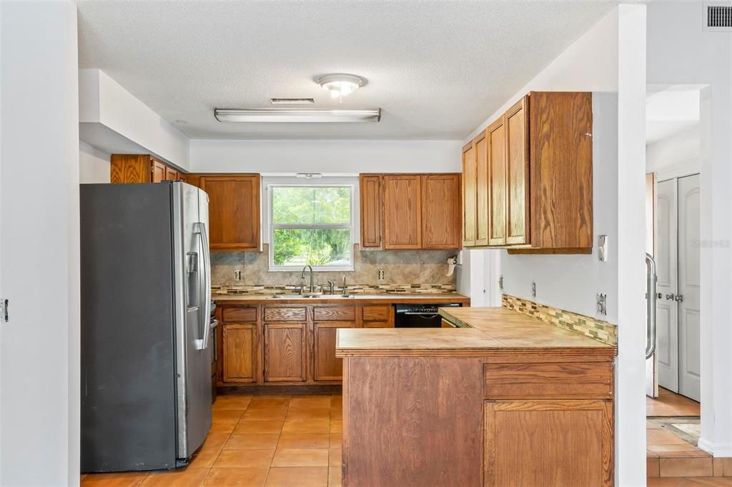 Recently Sold: $549,000 (2 beds, 2 baths, 1605 Square Feet)