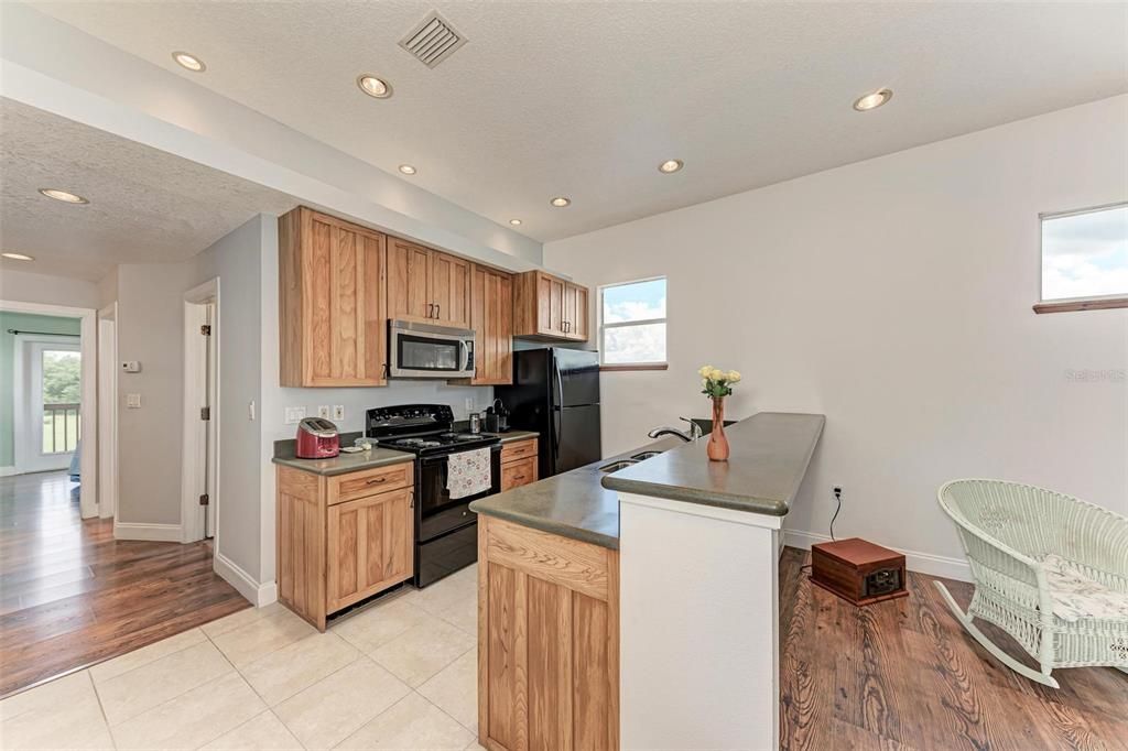 Recently Sold: $550,000 (2 beds, 2 baths, 1344 Square Feet)