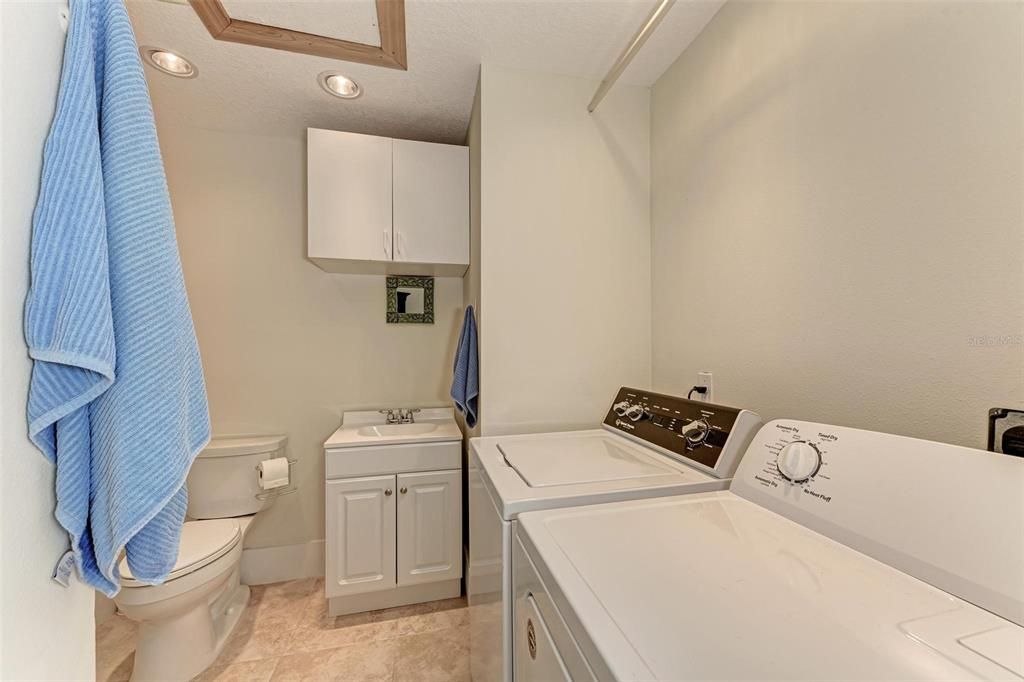 Recently Sold: $550,000 (2 beds, 2 baths, 1344 Square Feet)