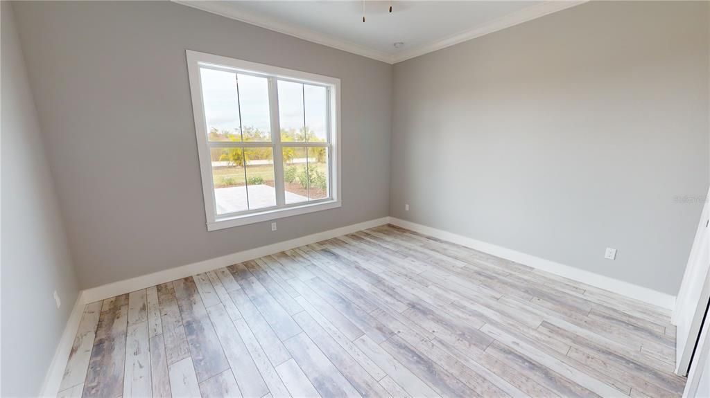 Guest bedroom