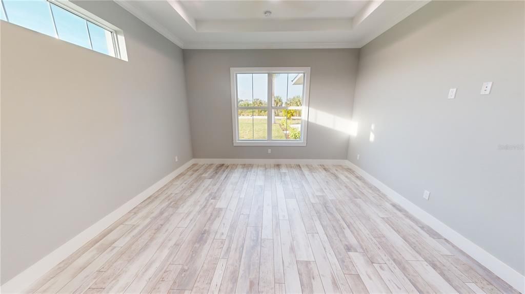 Primary ensuite bedroom