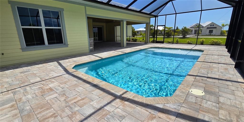 Screened pool enclosure