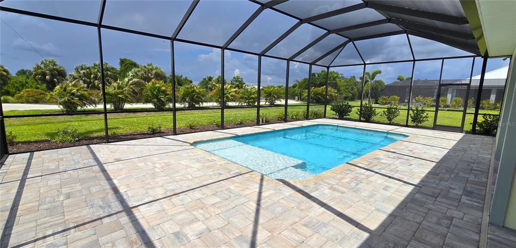 Screened pool enclosure