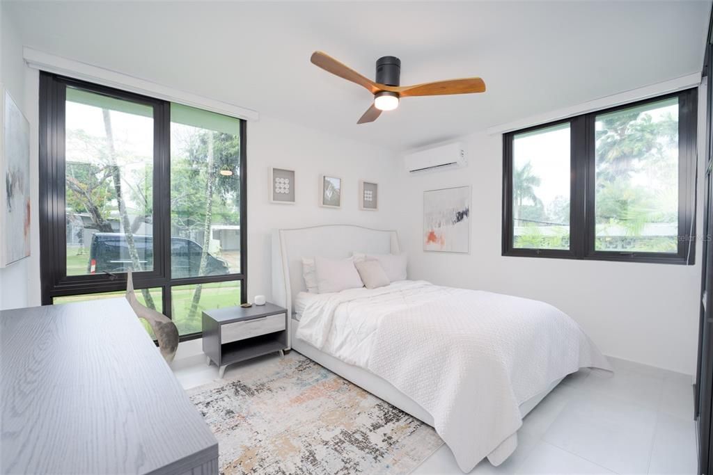 Recently Sold: $1,350,000 (3 beds, 3 baths, 2562 Square Feet)