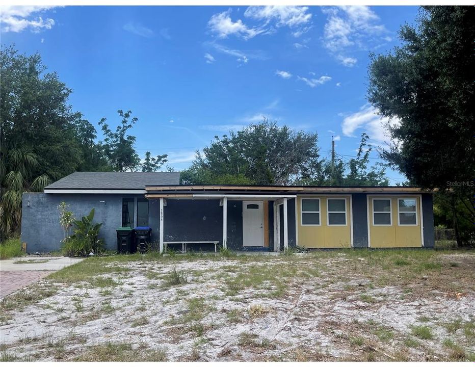 最近售出: $380,000 (3 贝兹, 2 浴室, 1326 平方英尺)