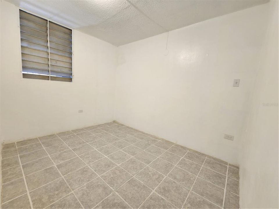 Vendido Recientemente: $98,000 (3 camas, 1 baños, 850 Pies cuadrados)