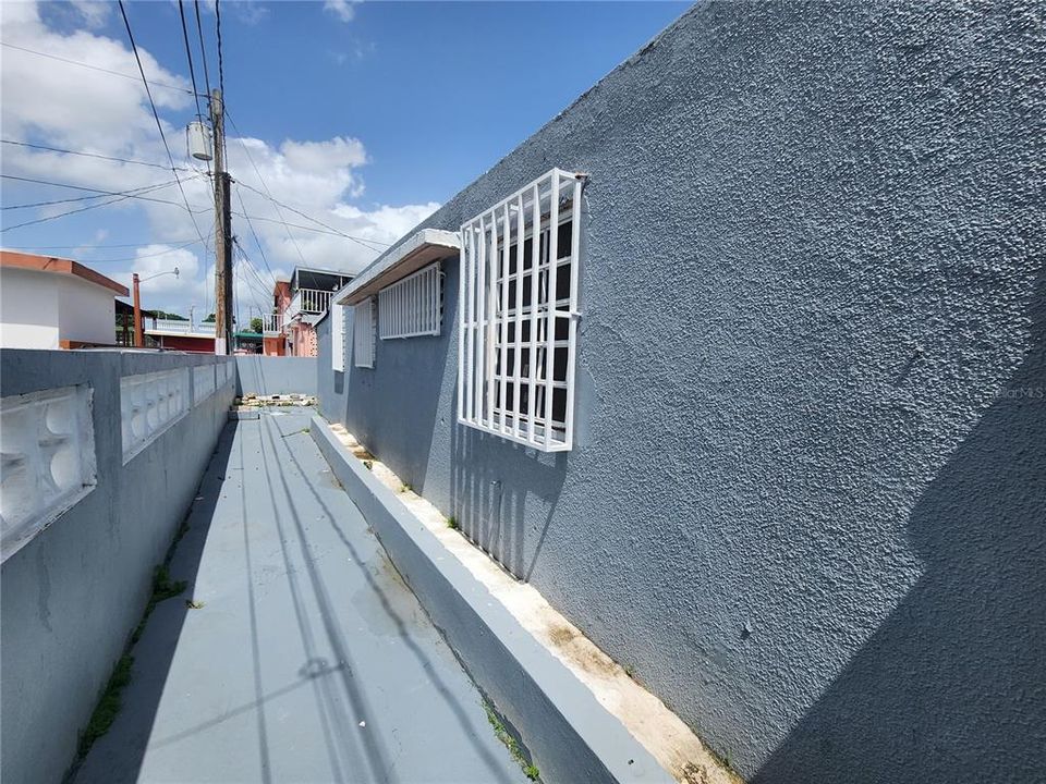 Vendido Recientemente: $98,000 (3 camas, 1 baños, 850 Pies cuadrados)