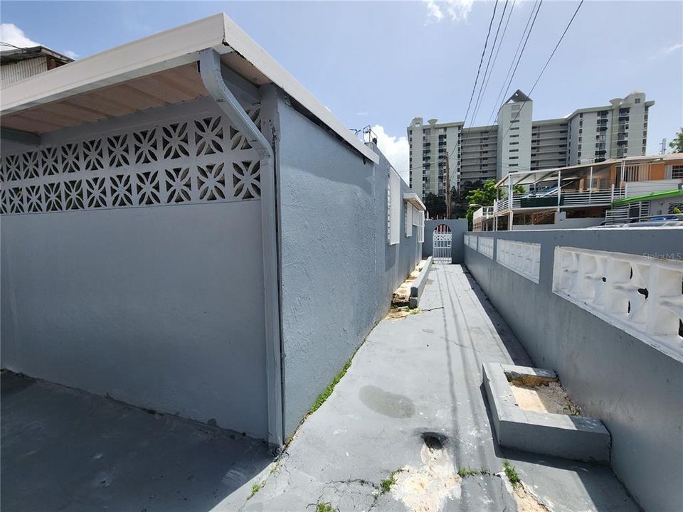 Vendido Recientemente: $98,000 (3 camas, 1 baños, 850 Pies cuadrados)