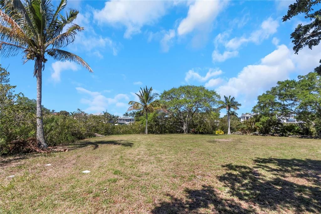 Active With Contract: $949,900 (0.51 acres)