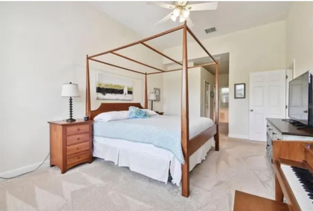 Недавно арендовано: $3,200 (4 спален, 3 ванн, 2718 Квадратных фут)