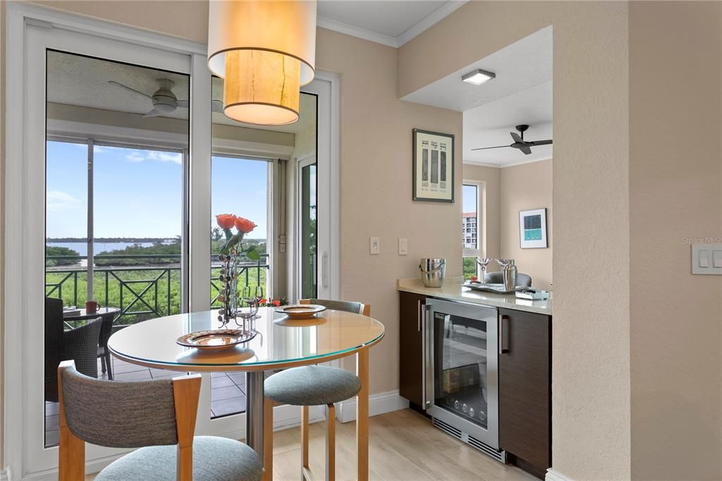 Recently Sold: $799,000 (2 beds, 2 baths, 1660 Square Feet)
