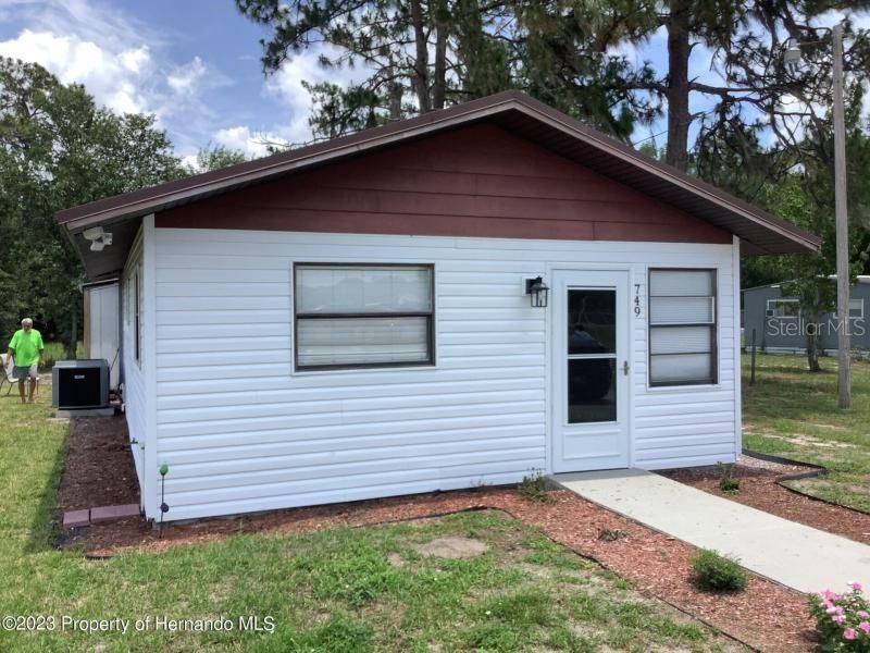 Recently Sold: $159,000 (2 beds, 1 baths, 750 Square Feet)