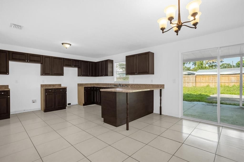 For Sale: $238,999 (3 beds, 2 baths, 1401 Square Feet)
