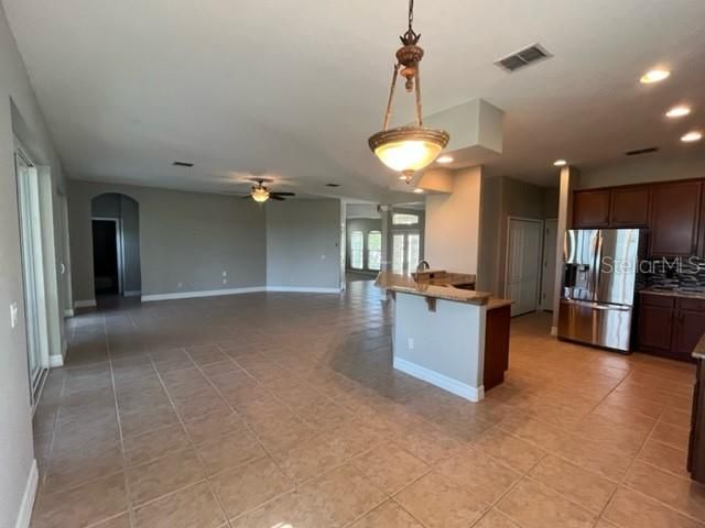 Recently Sold: $669,000 (5 beds, 3 baths, 3006 Square Feet)