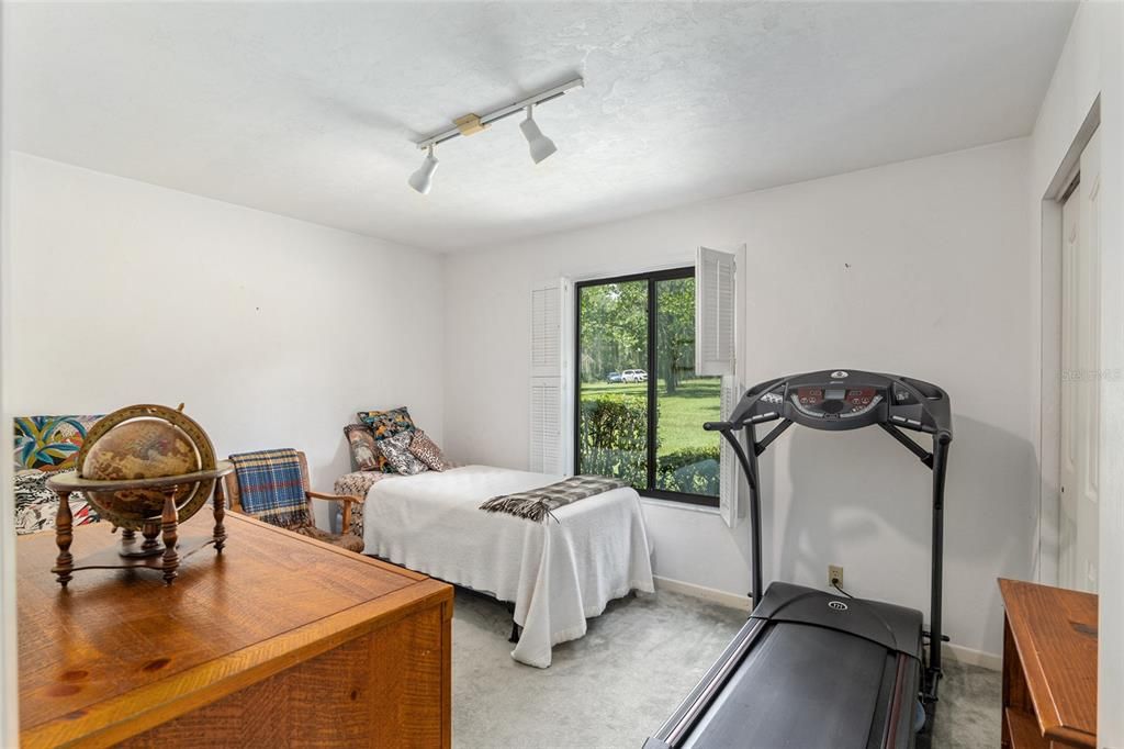 Recently Sold: $575,000 (3 beds, 2 baths, 2216 Square Feet)