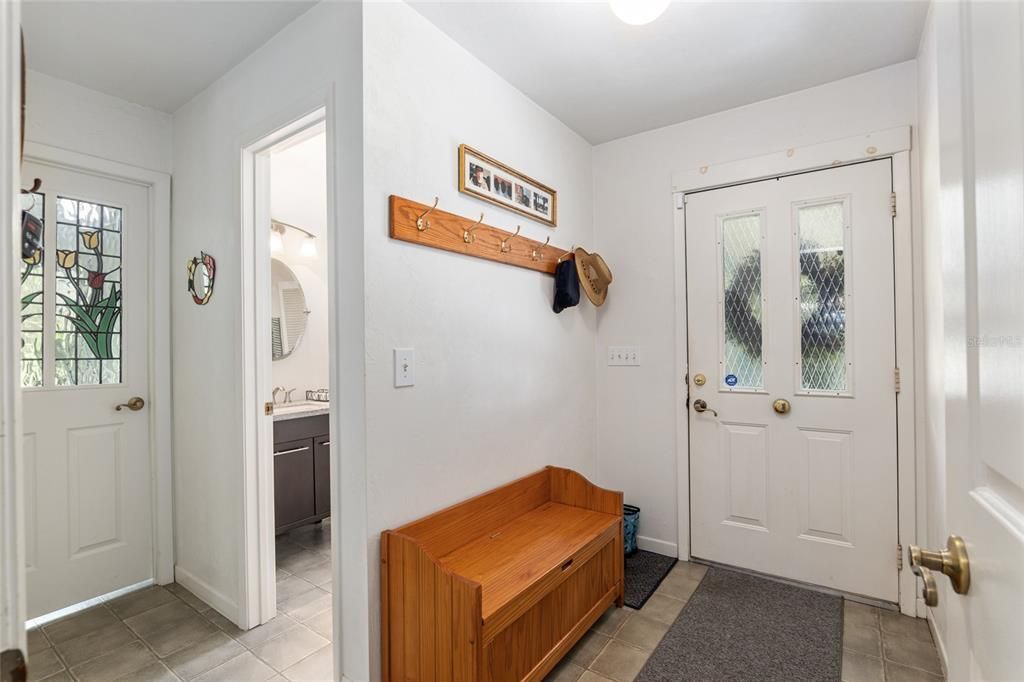 Recently Sold: $575,000 (3 beds, 2 baths, 2216 Square Feet)