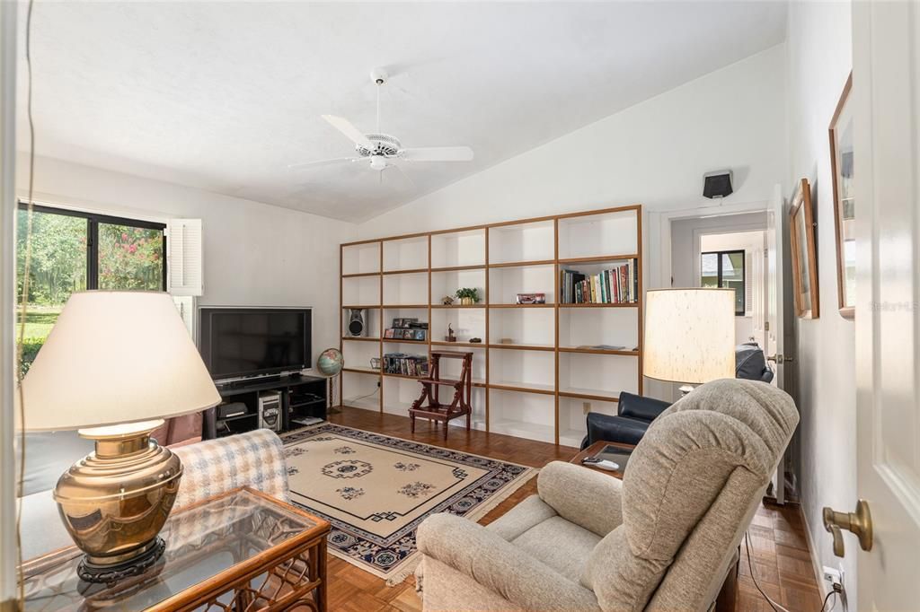 Recently Sold: $575,000 (3 beds, 2 baths, 2216 Square Feet)