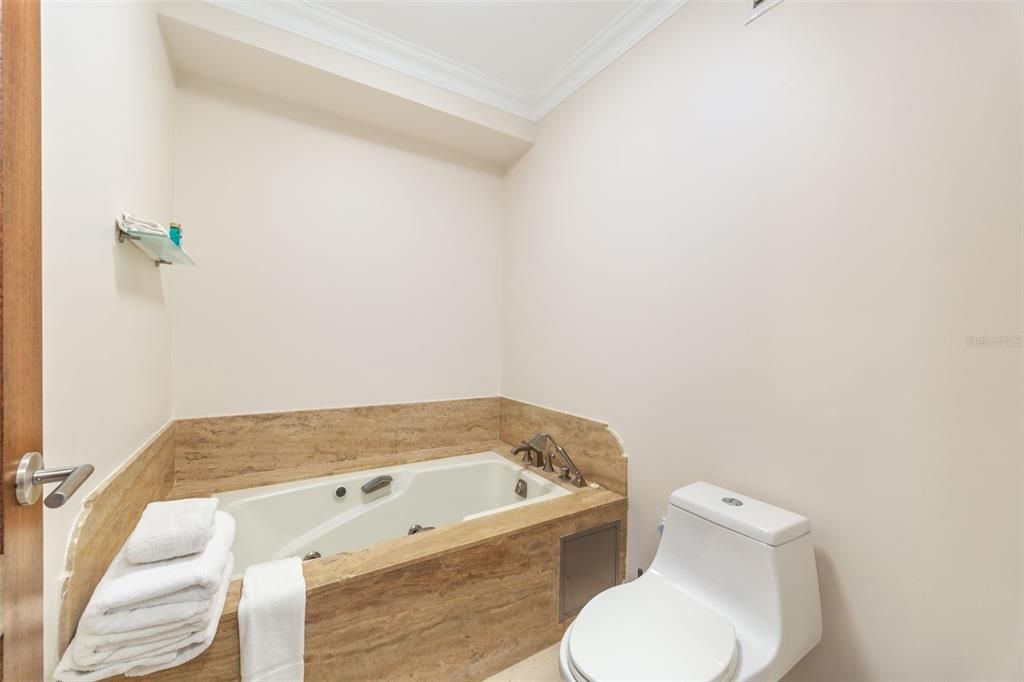 For Rent: $12,000 (4 beds, 3 baths, 2861 Square Feet)