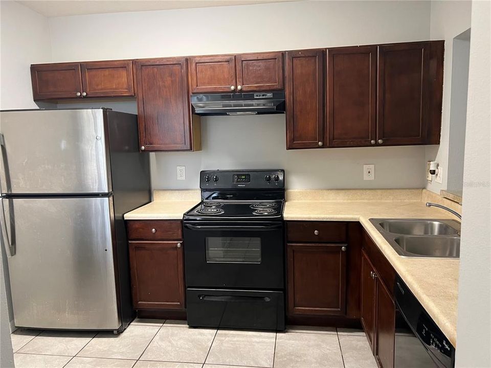 Recently Rented: $2,390 (3 beds, 2 baths, 1151 Square Feet)