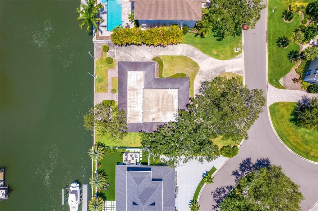 Recently Sold: $3,275,000 (4 beds, 2 baths, 2902 Square Feet)